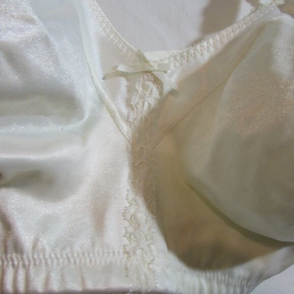 BALI BRA SIZE 42DD COMFORT U DESIGN DOUBLE SUPPORT CREAM NEW - Picture 5 of 12